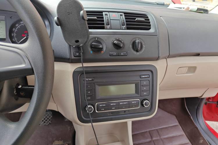 Used Skoda Fabia 2014 1.4L Automatic Crystal Edition