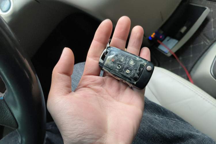 Used Buick GL8 2013 3.0L GT Luxury Business Haoya Edition Vehicle Key