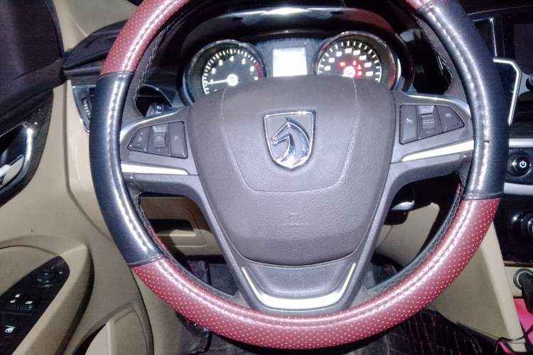 Used Baojun 730 2016 1.5T Manual Luxury Edition 7 Seats