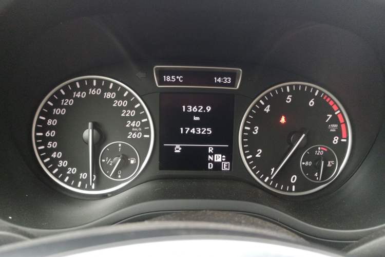 Used Mercedes-Benz B-Class 2012 B 200 Instrument Cluster