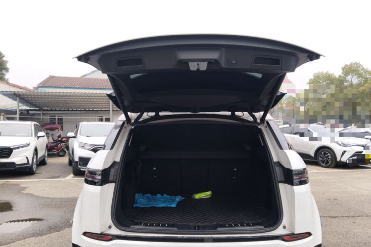 Used Land Rover Range Evoque 2024 Aurora L 249 PS Prestige Light-Chasing Edition
