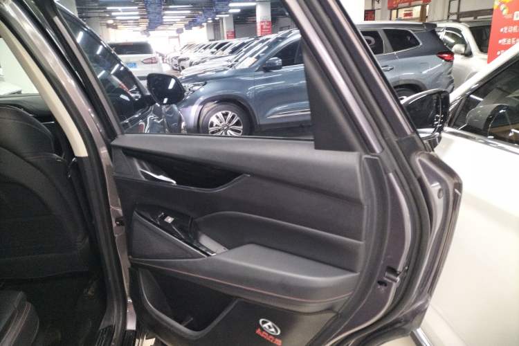 Used SAIC MAXUS D60 2022 1.5T Automatic Enjoyment Edition 6 Seats