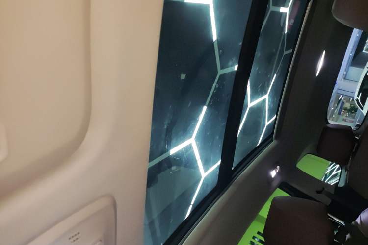 Used Buick GL6 2018 18T 6-Seater Prestige Model
