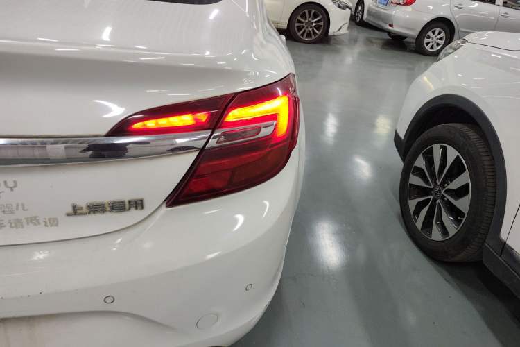 Used Buick Regal 2014 1.6T Fashionable Tech Edition Right Rear Taillight