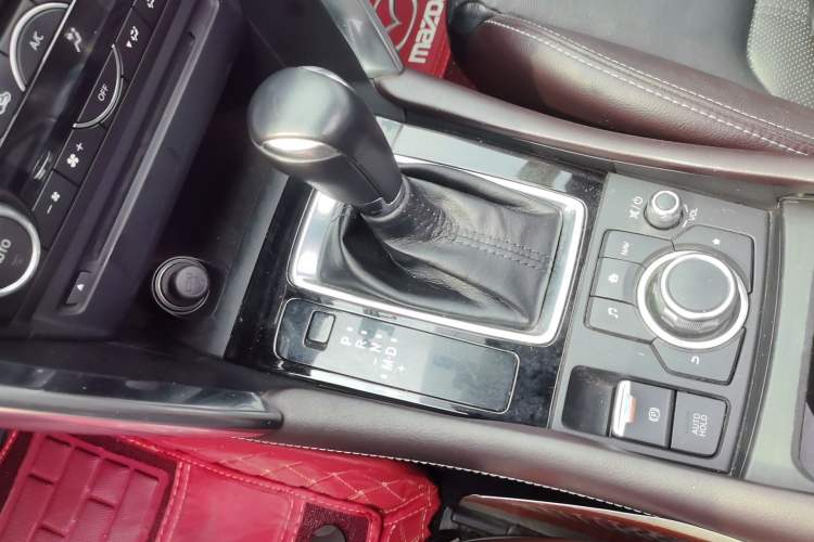 Used Mazda CX-4 2018 2.0L Automatic Two-Wheel Drive Blue Sky Premium Upgrade Version China VI Standard
