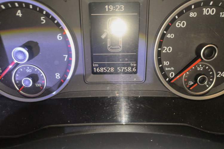 Used Volkswagen Tiguan 2013 1.8 TSI Automatic Two-Wheel Drive Comfort Edition Odometer Close Up