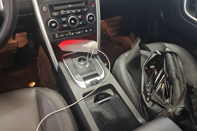 Used Land Rover Discovery Sport 2016 2.0T HSE Gear Lever