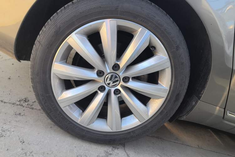 Used Volkswagen Magotan 2012 Travel Edition 2.0 TSI Luxury Version