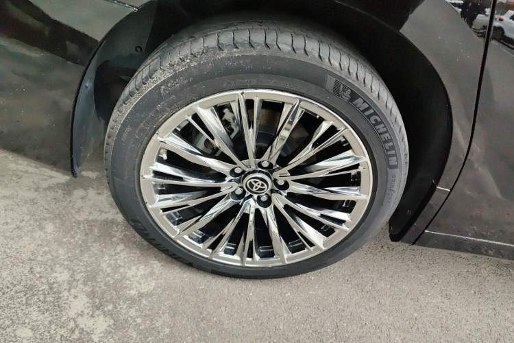 Used Toyota Alphard 2020 Dual-Engine 2.5L Luxury Edition
