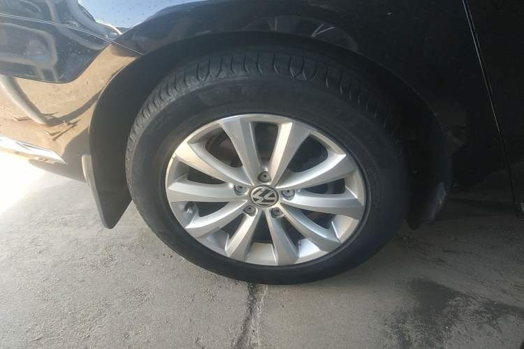 Used Volkswagen Magotan 2015 1.8TSI Advanced Model Exterior 5