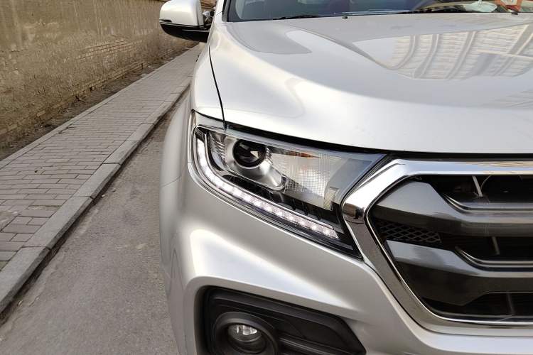 Used Great Wall Wingle 7 2021 2.0T Gasoline Two-Wheel Drive Elite Version with Large Double Cabin GW4C20B
