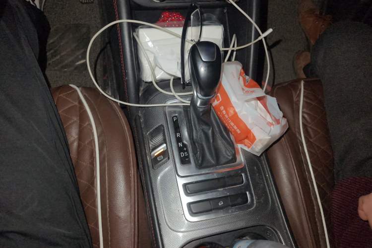 Used CHANGAN CS55 2018 1.5T Automatic Colorful Edition China V Standard
