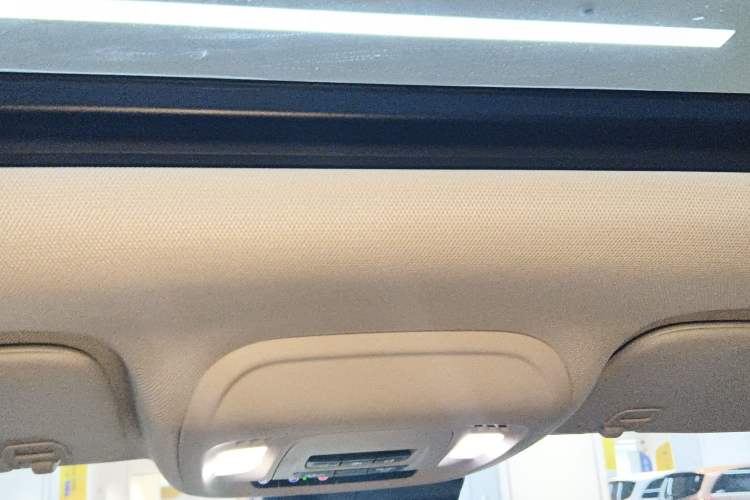 Used Buick Envision 2022 Encore S GS Two-Wheel Drive Smart & Sporty Model Headliner