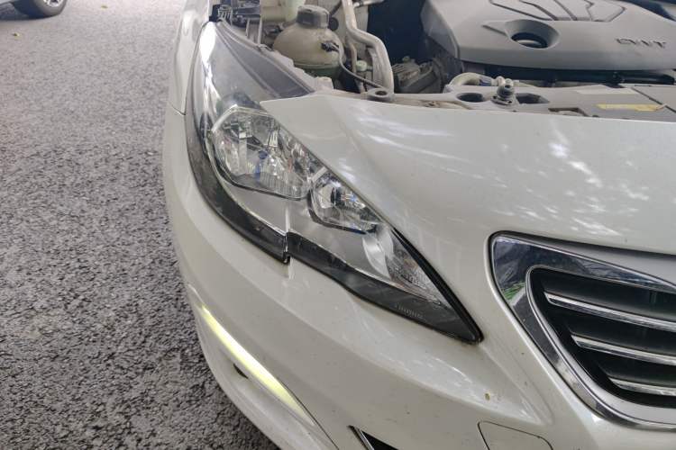 Used Peugeot 408 2014 1.8L Automatic Luxury Edition Right Front Headlight