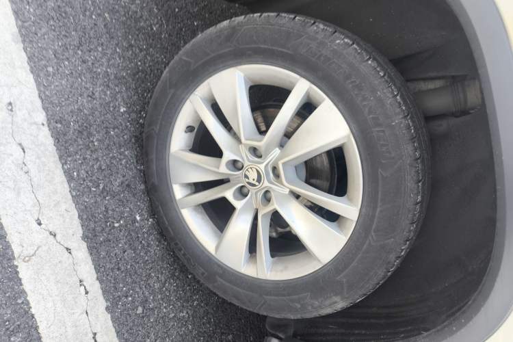 Used Skoda Kodiaq 2018 Facelifted TSI330 5-Seater Two-Wheel-Drive Luxury Enjoyment Edition Exterior 5