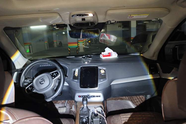 Used Volvo XC90 2020 T5 SmartDrive Luxury 7-Seater Headliner