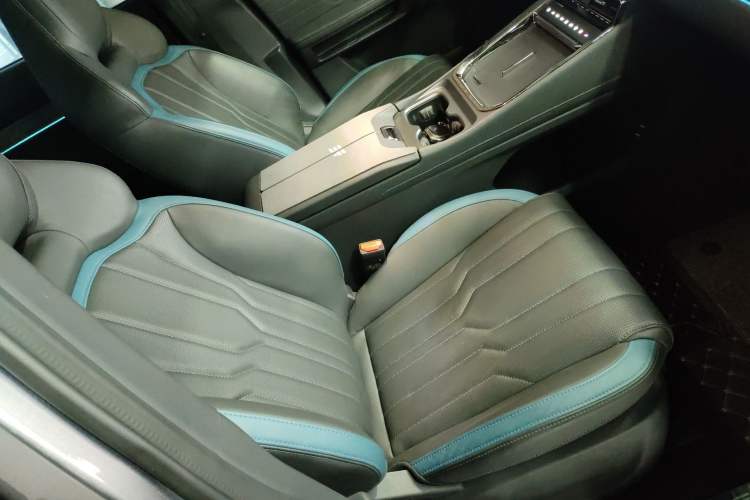 Used JETOUR Shanhai L6 2024 1.5TD DHT MAX
