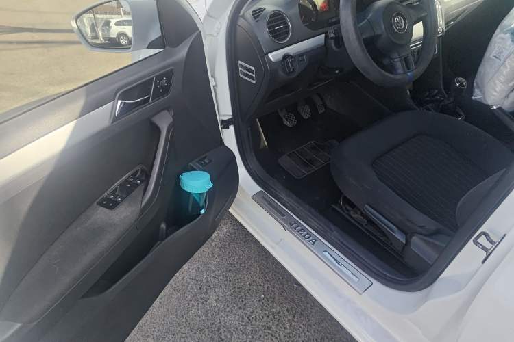 Used Volkswagen Jetta 2013 1.6L Manual Comfort Model