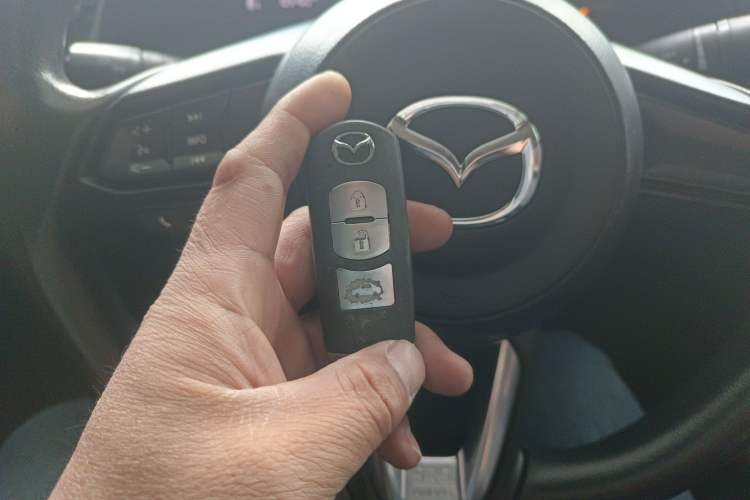 Used Mazda Mazda 3 Axela 2017 Sedan 1.5L Automatic Luxury Model Emission Standard China V
