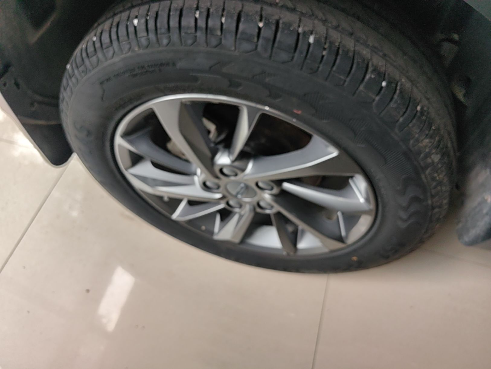 Geely Auto Coolray 2024 1.5T DCT Longteng Edition — снимка 11