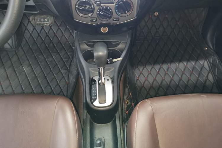 Used Nissan Livina 2015 Jinrui 1.6XV CVT Cool Cafe Edition
