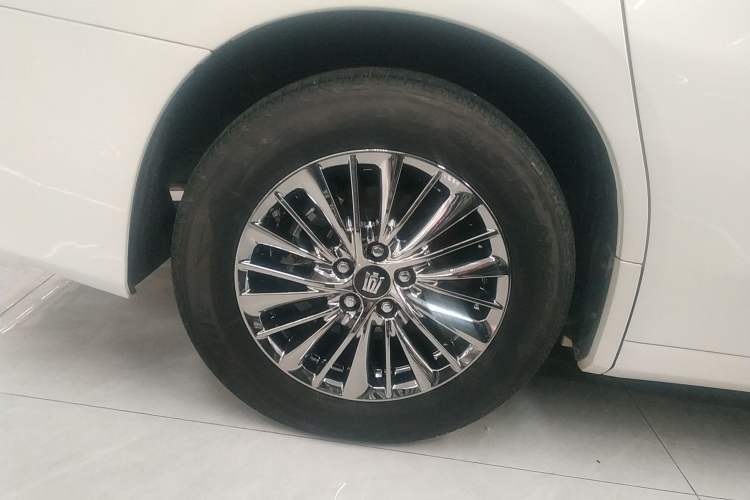 Used Toyota Vellfire 2023 Crown Dual-Engine 2.5L HV Luxury Edition