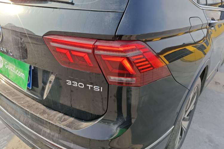 Used Volkswagen Tiguan L 2023 Restyled 330TSI Automatic Two-Wheel Drive R-Line Enhanced Comfort Version
