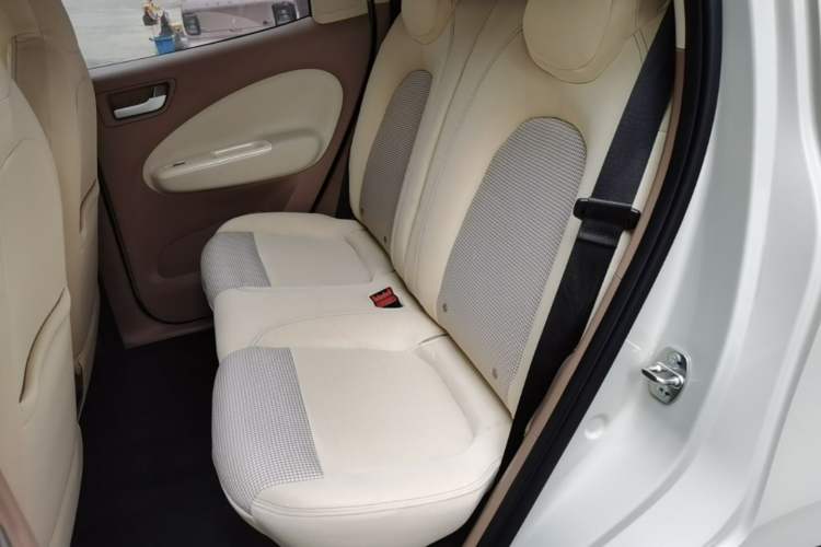 Used Wuling Hongguang MINIEV 2025 Four-Door Version Advanced Edition Left Rear Seat