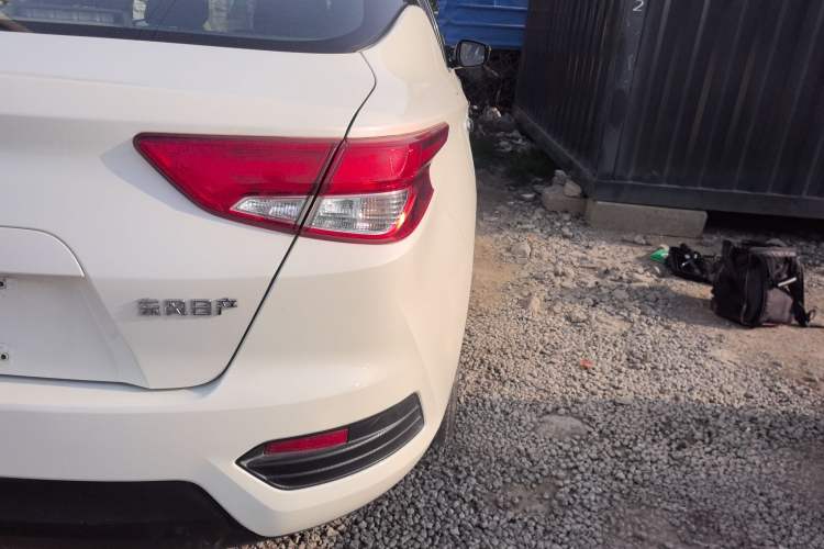 Used Nissan Lannia 2016 1.6L Manual Cool Edition