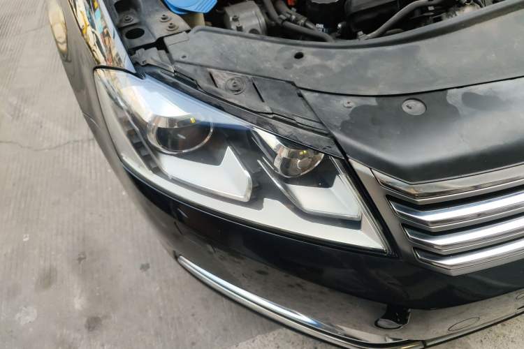 Used Volkswagen Magotan 2012 Revised 1.8TSI Luxury Version
