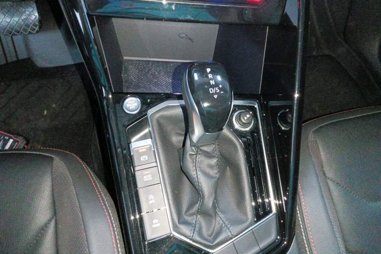 Used Volkswagen Tayron 2022 330TSI Two-Wheel Drive Luxury Smart Connectivity Version Gear Lever