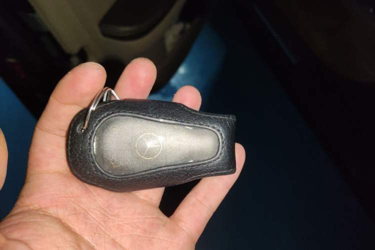 Used Mercedes-Benz R-Class 2010 R 350 L 4MATIC Vehicle Key