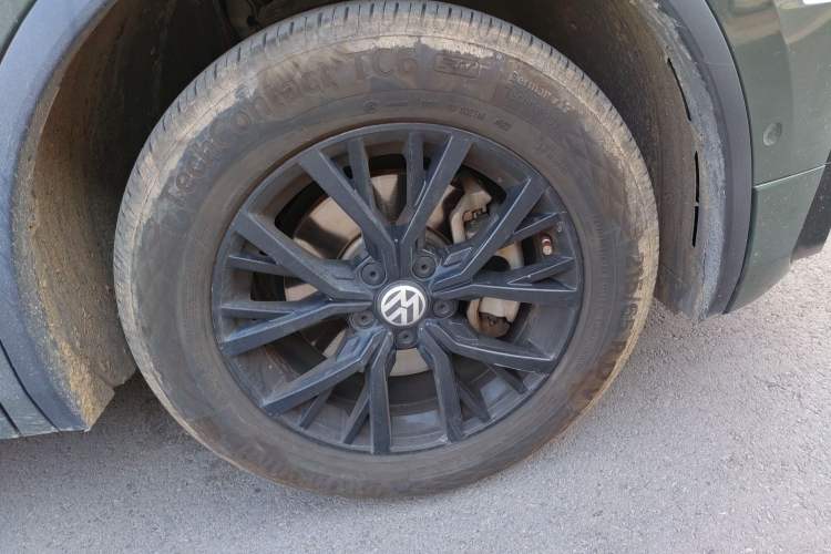 Used Volkswagen Tiguan L 2018 330TSI Automatic Two-Wheel Drive Luxury Edition Right Front Wheel Hub