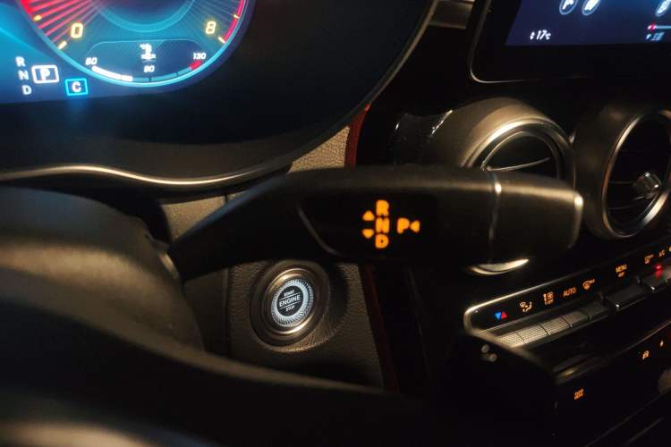 Used Mercedes-Benz GLC 2020 GLC 300 L 4MATIC Luxury Model Gear Lever