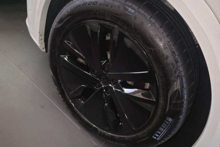 Used Li Auto L7 2024 Pro Model Left Front Wheel Hub