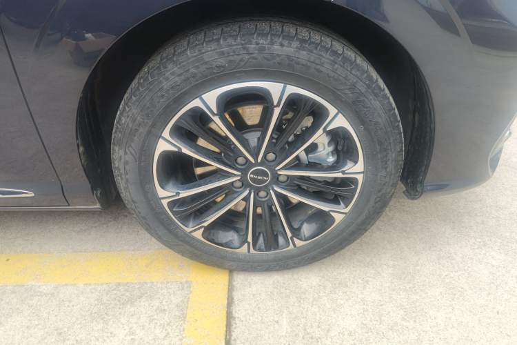 Used Roewe iMAX8 2022 400TGI Flagship Edition
