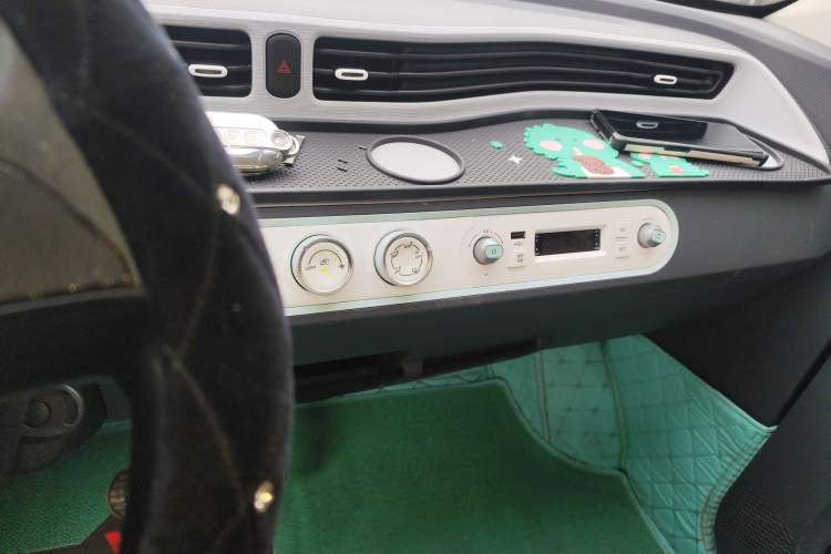 Used Wuling Hongguang MINIEV 2022 Macaron Premium Model – Lithium Iron Phosphate