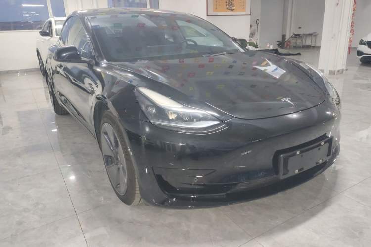 Used Tesla Model 3 2022 Rear-Wheel-Drive Version Front Right 45 Deg