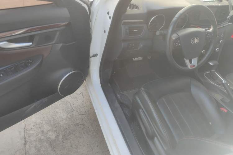 Used Bestune B50 2016 1.4T Automatic Sport Luxury Edition