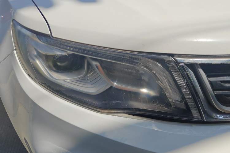 Used Geely Auto Emgrand X7 Sport 2021 Million Edition 1.8TD DCT Two-Wheel Drive Luxury Model Right Front Headlight