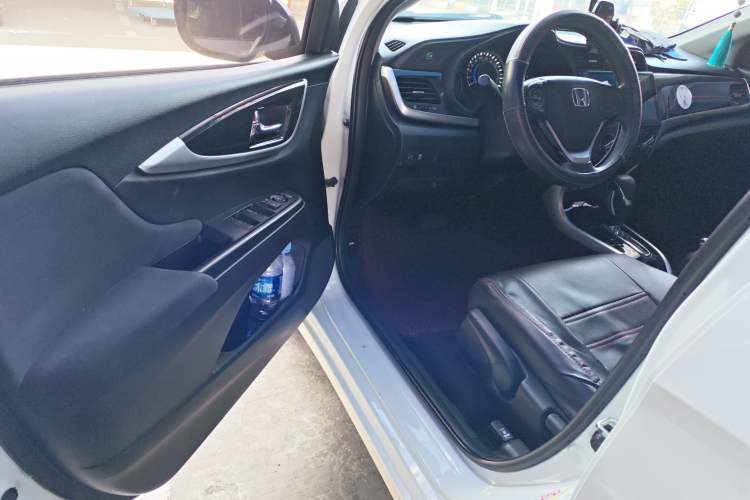 Used Honda Crider 2015 1.8L automatic luxury edition