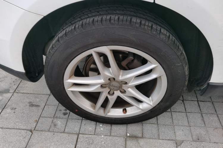 Used Audi Q5 2017 40 TFSI Technology Edition Right Rear Wheel Hub