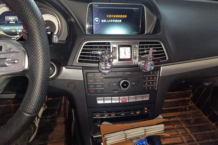 Used Mercedes-Benz E-Class 2014 E 200 Coupe Audio And AC Panel