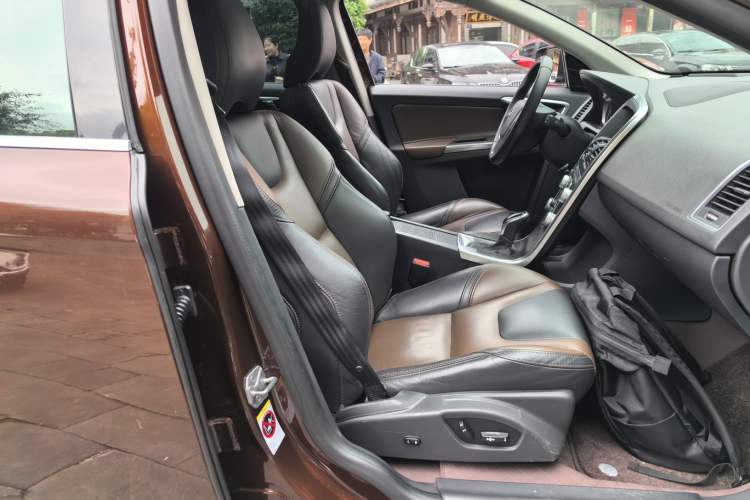 Used Volvo XC60 2016 T5 AWD Zhiyuan Edition
