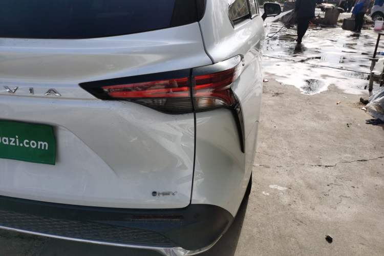 Used Toyota Granvia 2024 2.5L Hybrid Comfort Edition