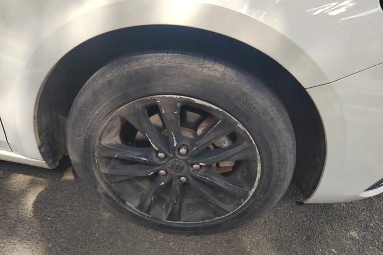 Used Buick Verano 2019 Sedan 20T Dual-Clutch Leading Model Right Front Wheel Hub