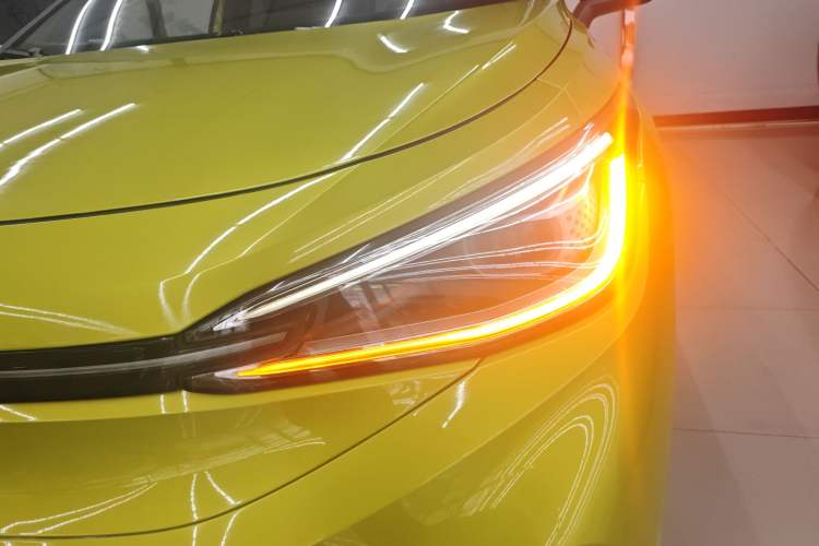 Used Volkswagen ID.4 X 2022 Pure Long-Range Version Left Front Headlight