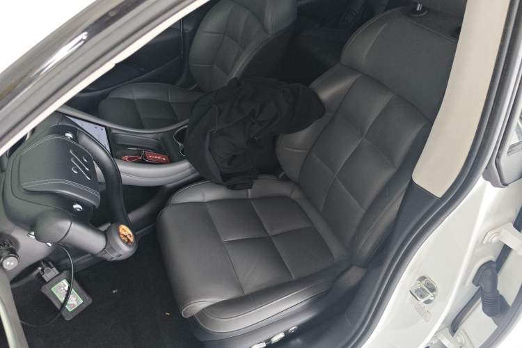 Used IM L6 2024 Max Extended-Range Version Left Front Seat