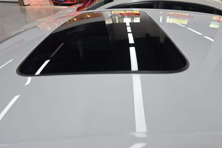 Used Chevrolet Monza 2022 320 Automatic Enjoyment Sunroof Version Roof