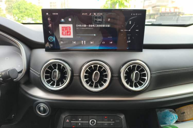 Used Wey VV6 2021 2.0T Two-Wheel Drive Smart Plus